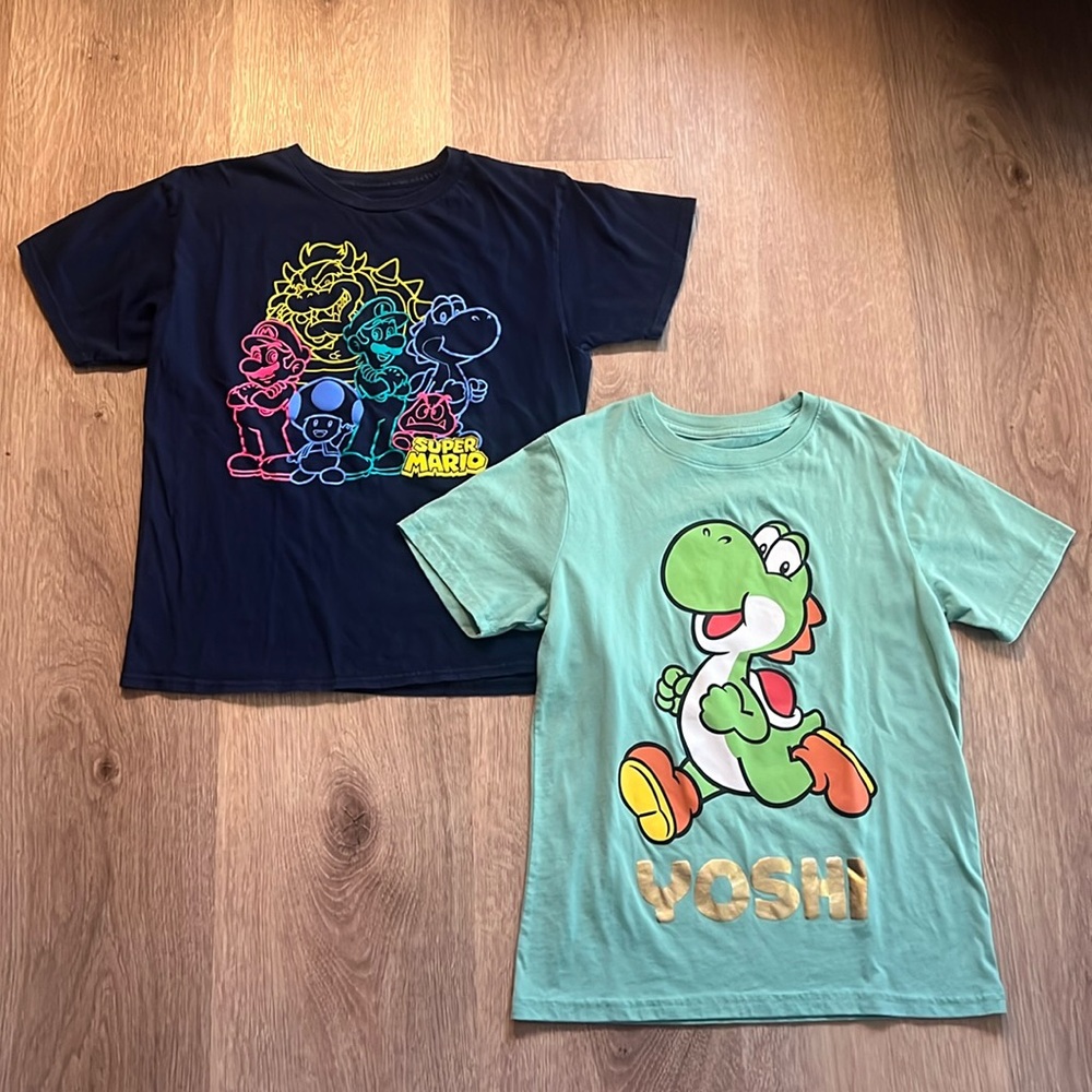 Boys Super Mario T-Shirts (2 shirts) Size: L